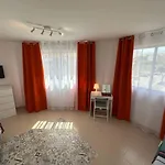 New Jasmine سان إيسيذرو
